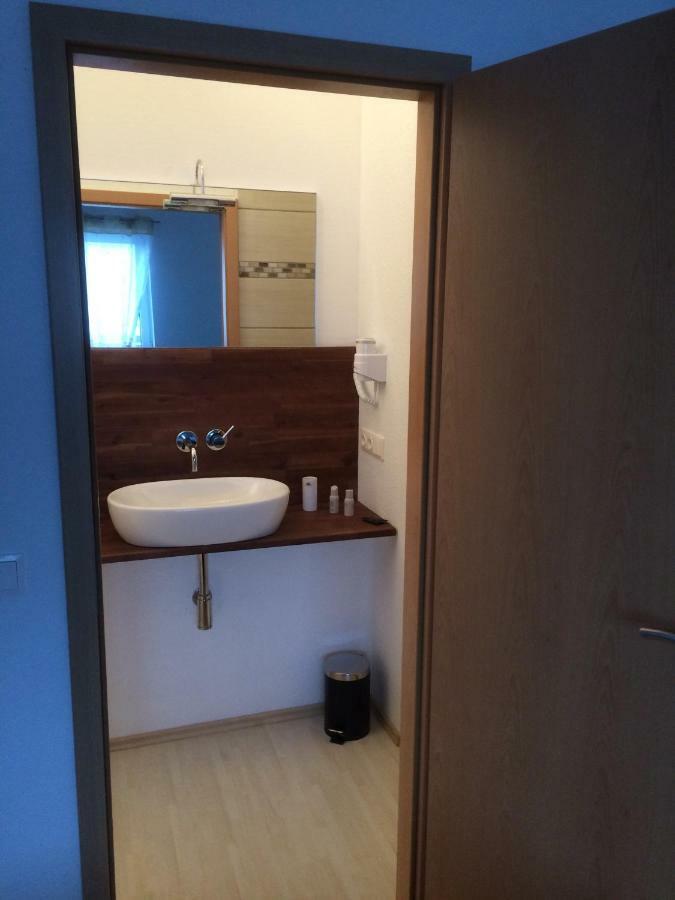 Pension Am Roemerhof Munzenberg Экстерьер фото